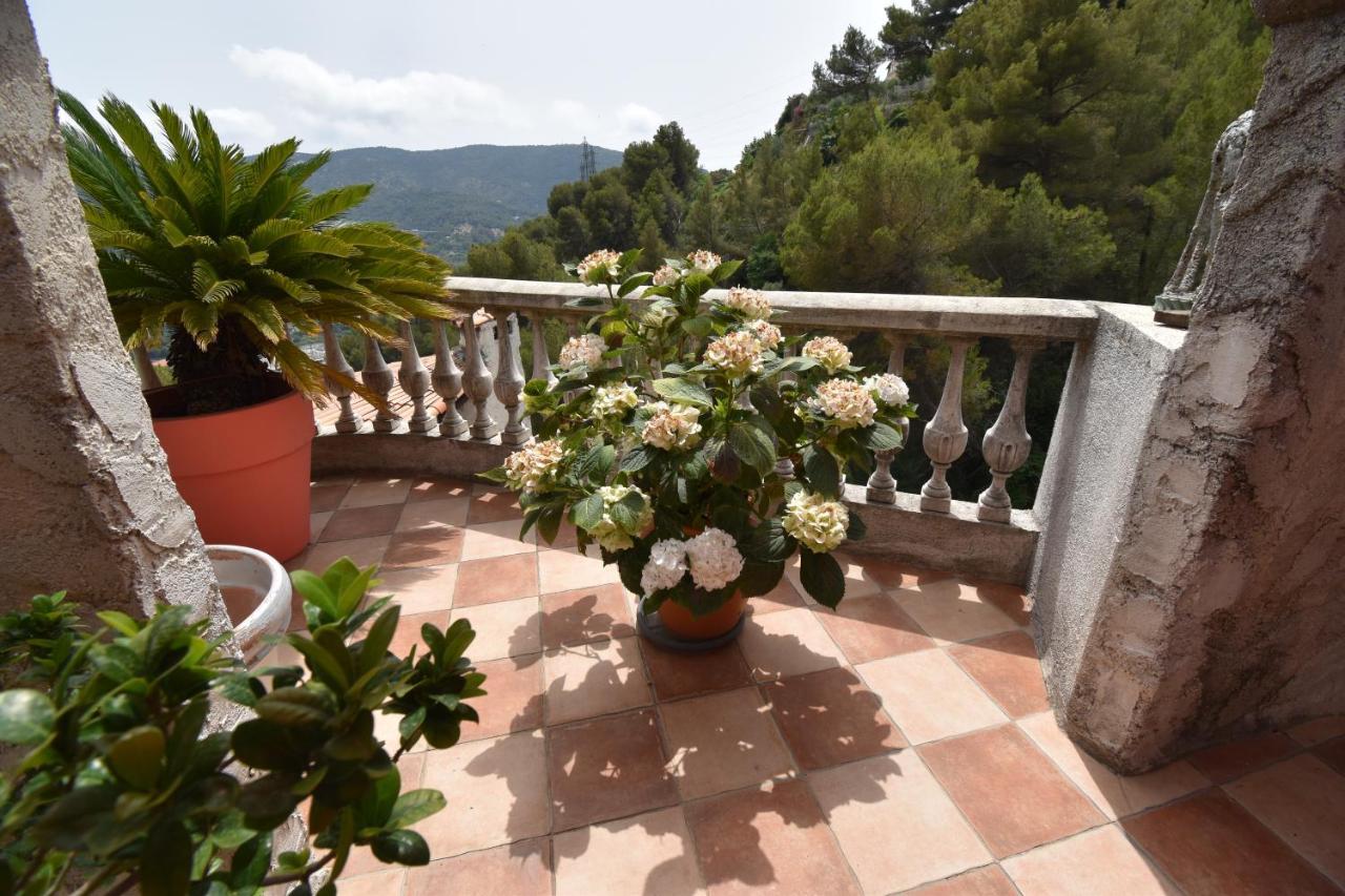 Studio Climatise Et Sa Terrasse Privee En Villa Ла-Триніте Екстер'єр фото