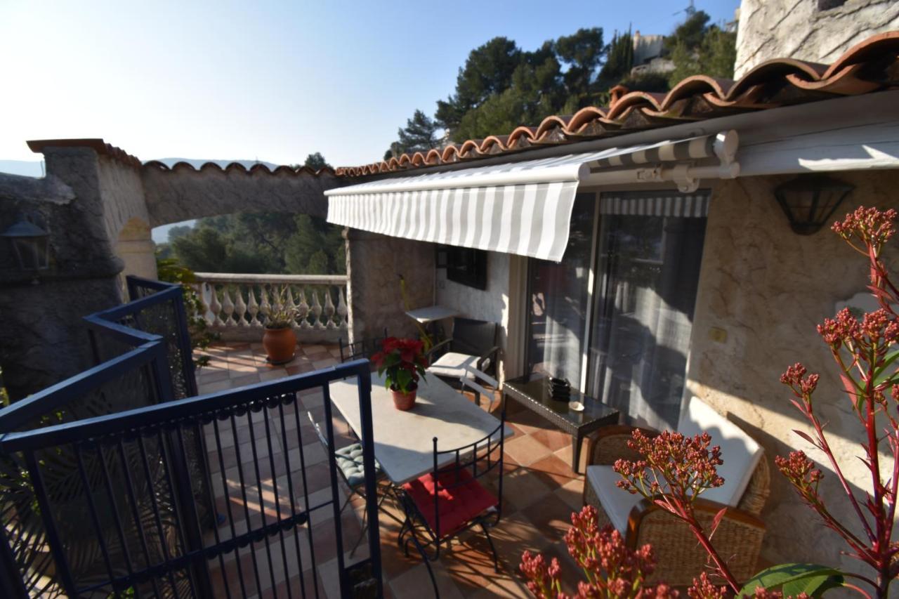 Studio Climatise Et Sa Terrasse Privee En Villa Ла-Триніте Екстер'єр фото