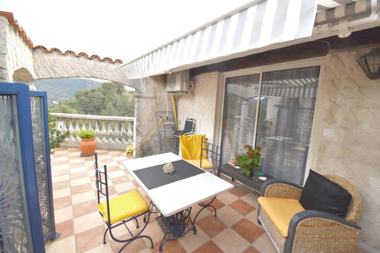 Studio Climatise Et Sa Terrasse Privee En Villa Ла-Триніте Екстер'єр фото